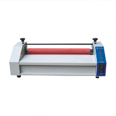 Cold laminating machine